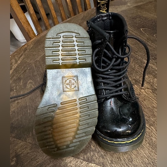 Doc Marten toddler boots 7 - Picture 4 of 5